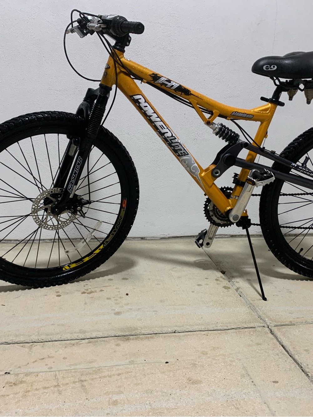 Powerlite P-19 Full-suspension Mountain Bike In Yellow Aluminum Body